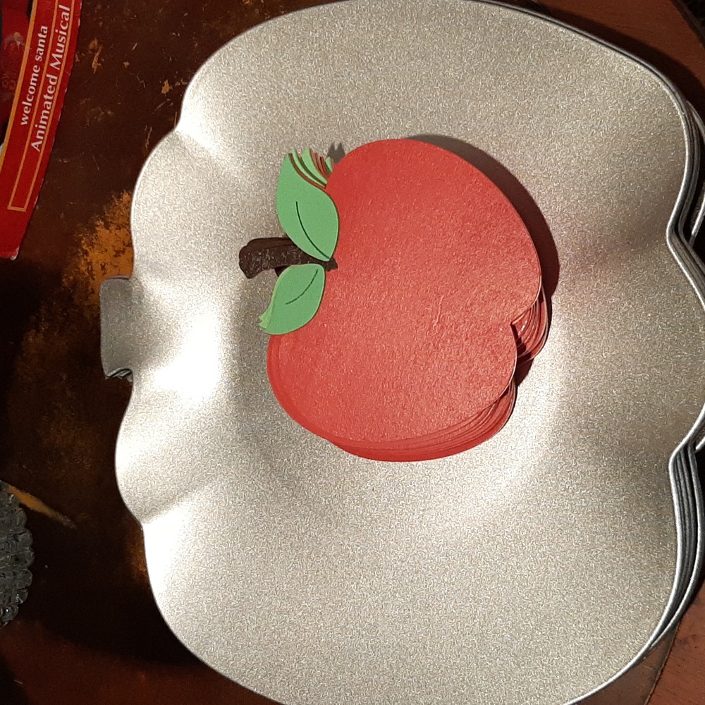 Hobby Lobby 10 wooden apples, 6 apple silver chargers,6 napkin rings new